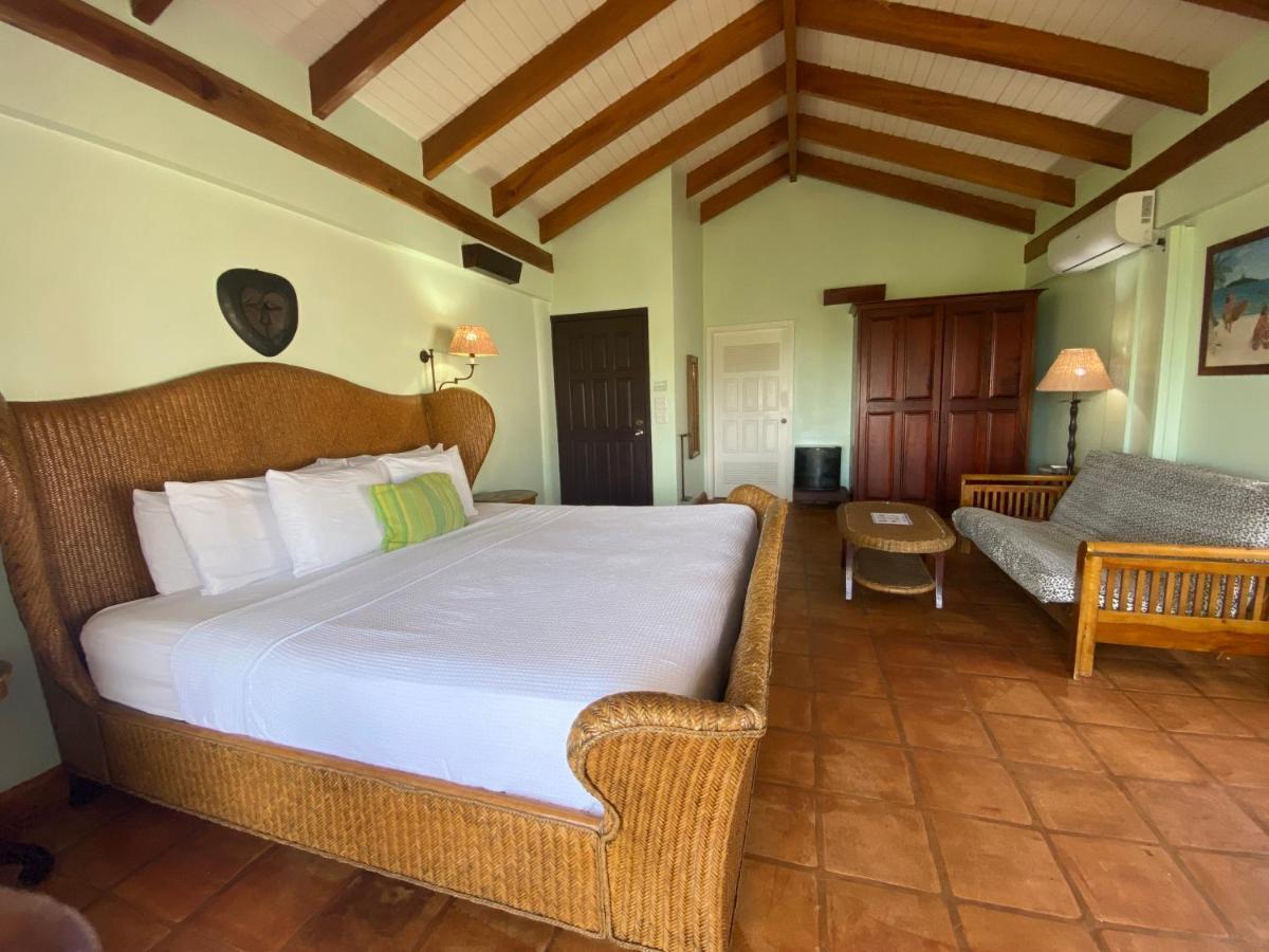 Tranquility Beach Suites Placencia Eksteriør billede