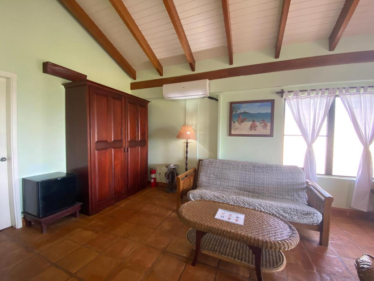 Tranquility Beach Suites Placencia Eksteriør billede