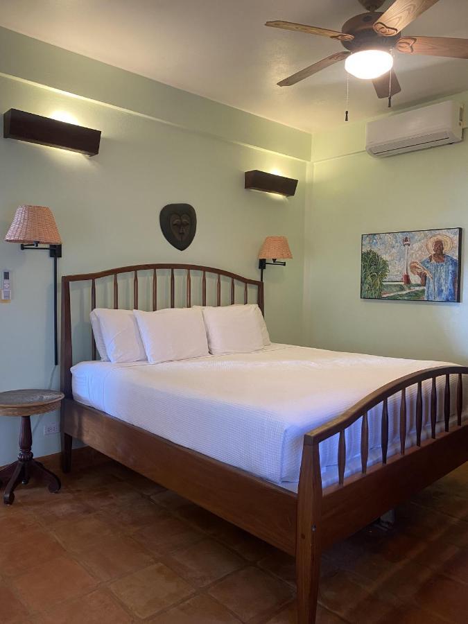Tranquility Beach Suites Placencia Værelse billede