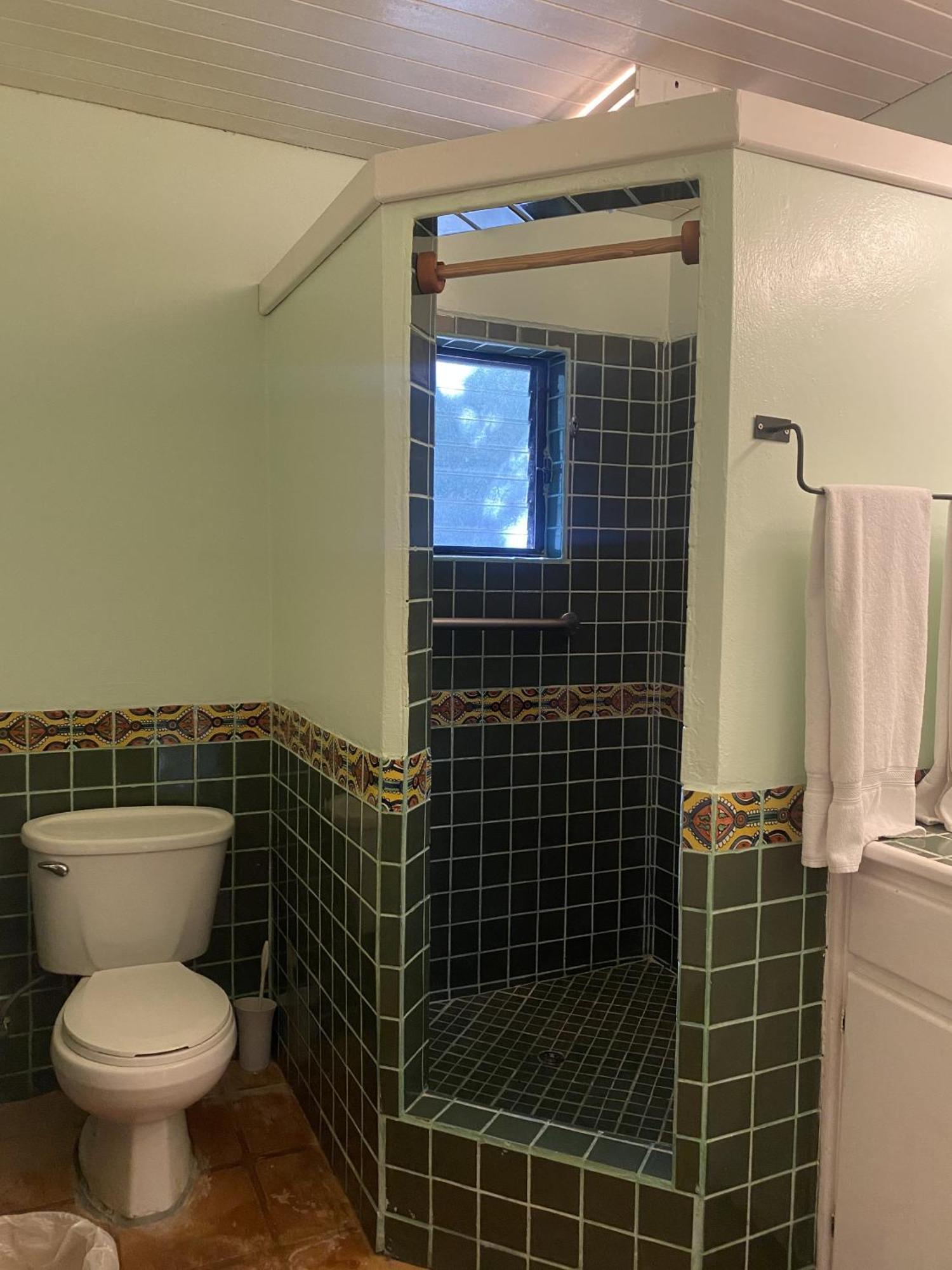 Tranquility Beach Suites Placencia Værelse billede